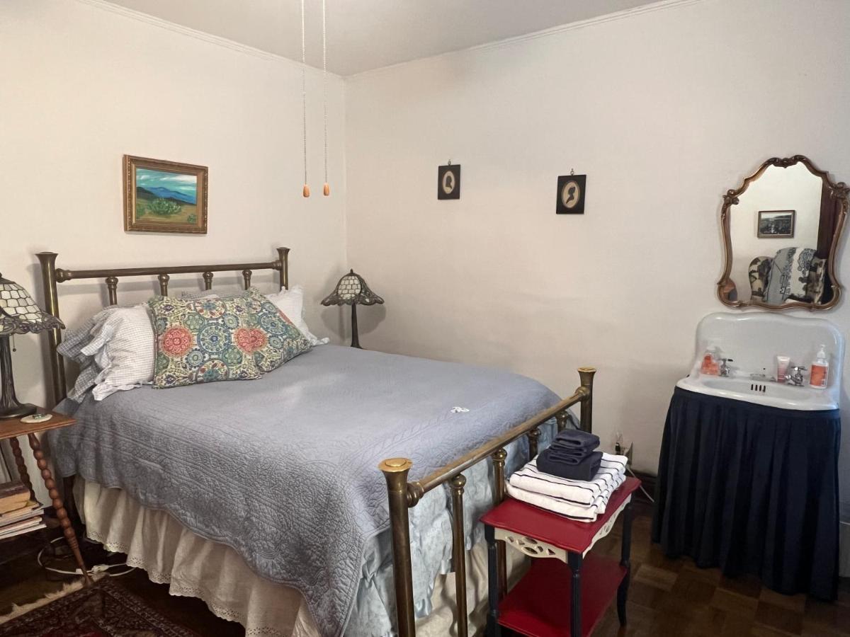 Bed And Breakfast Hearts Desire Raton Exteriör bild